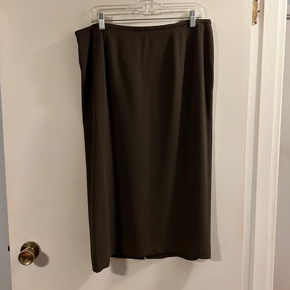 Jones New York olive green skirt
